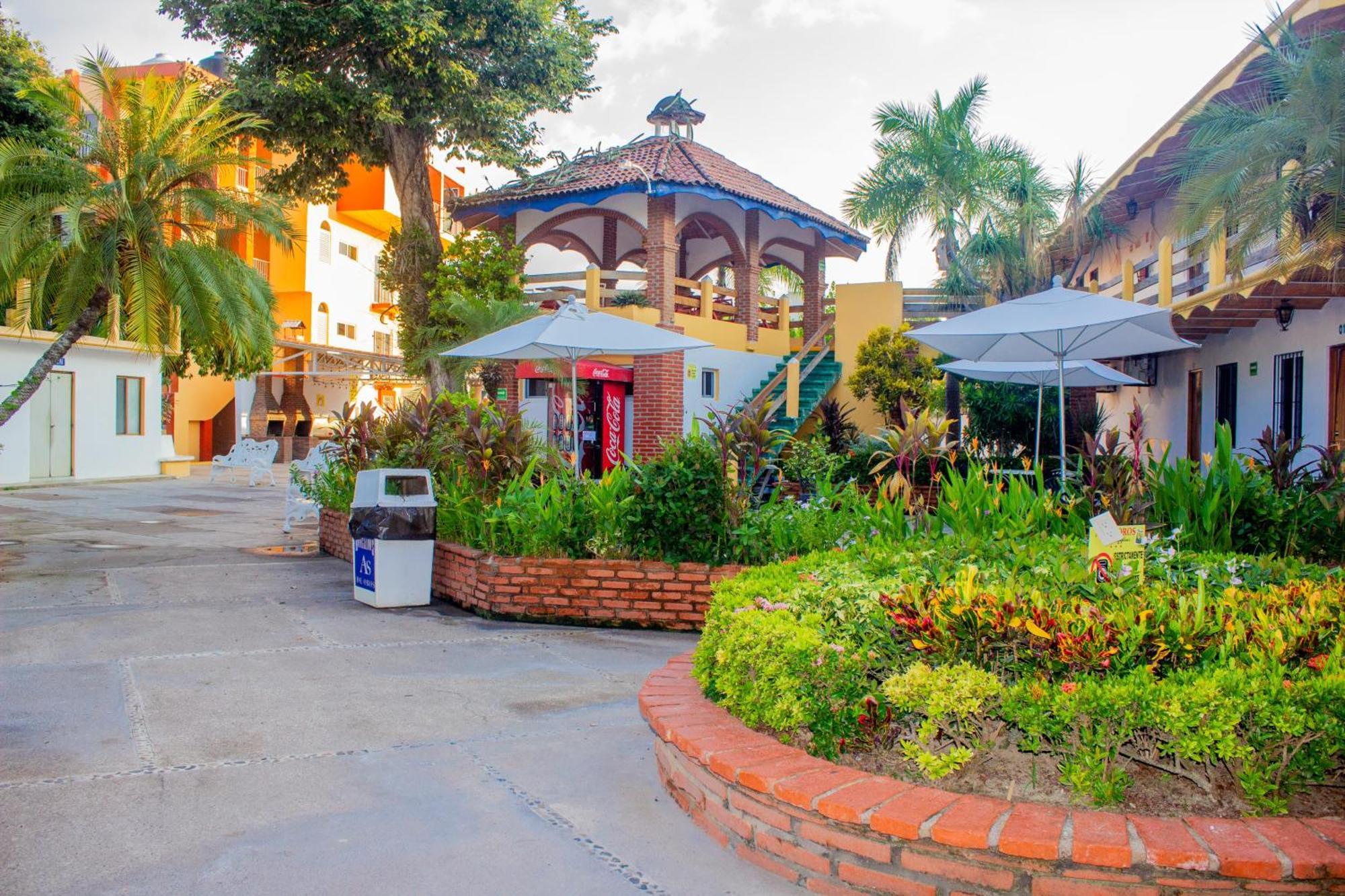 Bungalows As De Oros Rincon de Guayabitos Buitenkant foto